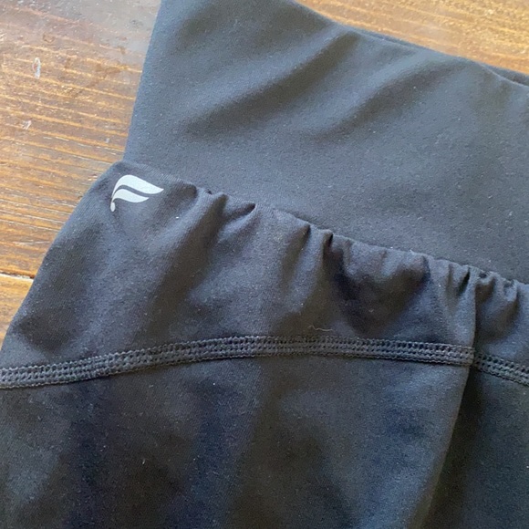 Fabletics shorts size small - Picture 2 of 6